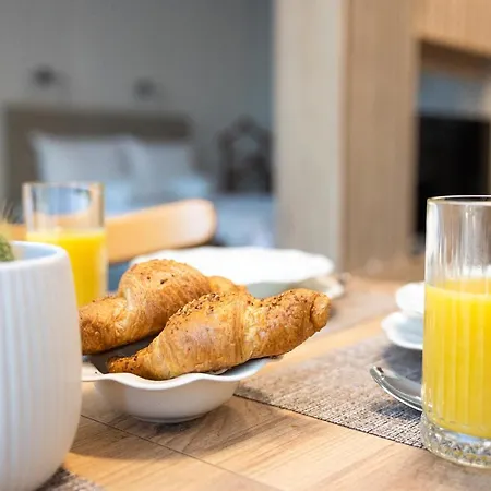 Daire Helena A Aziz Konstantin ve Elena