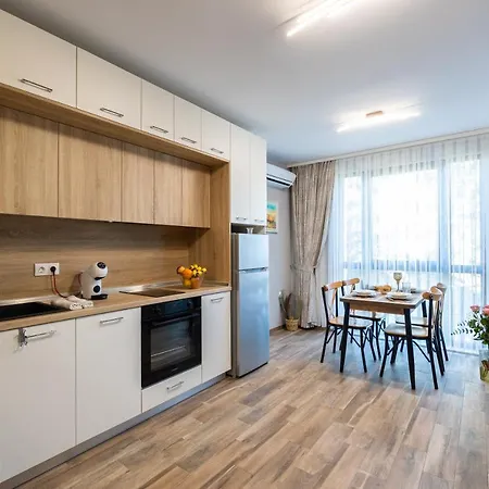 Helena A Aziz Konstantin ve Elena